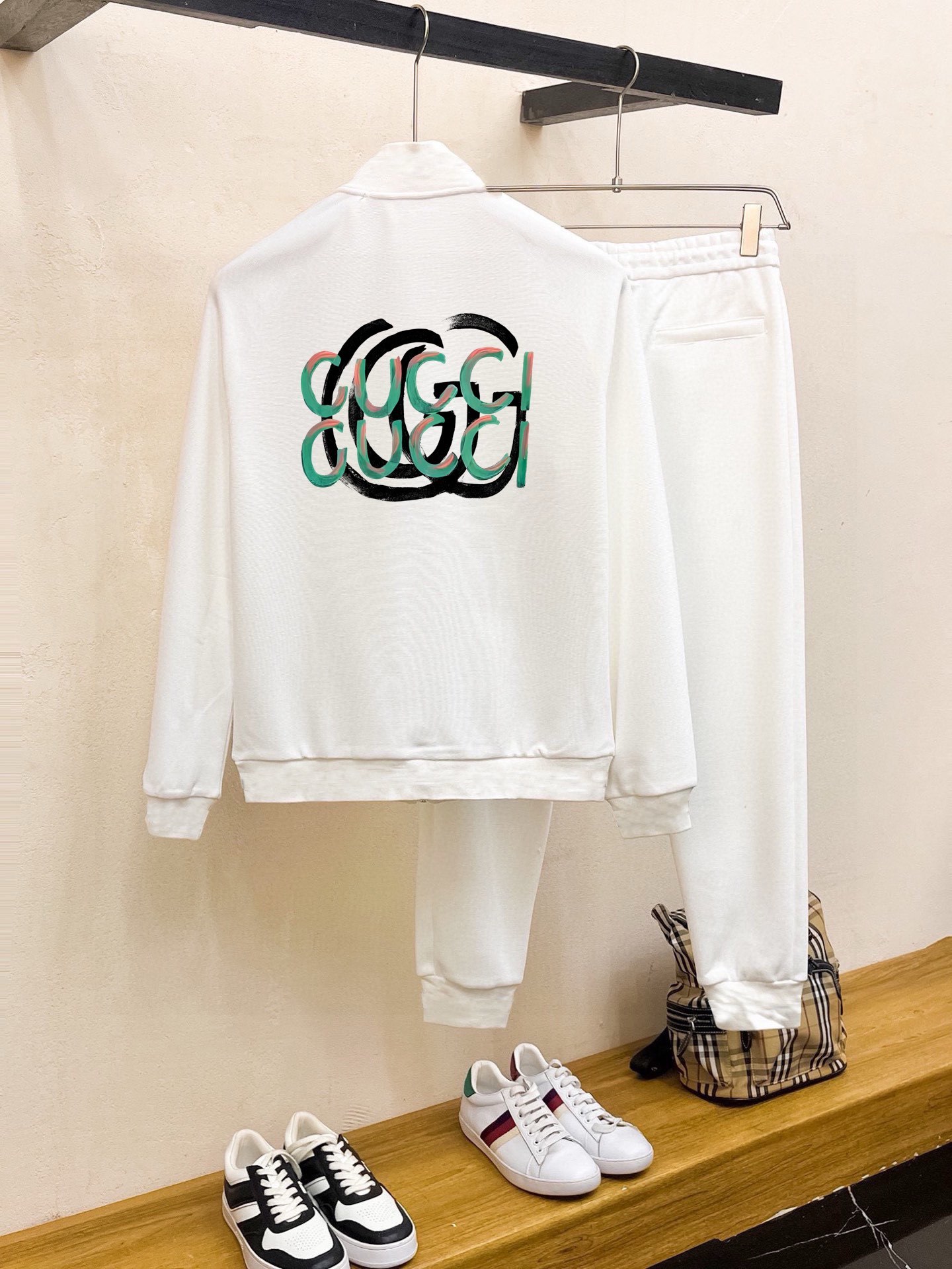 【GUCCI公式旗艦店】グッチ 上下セット セットアップ ご好評に付き再入荷！