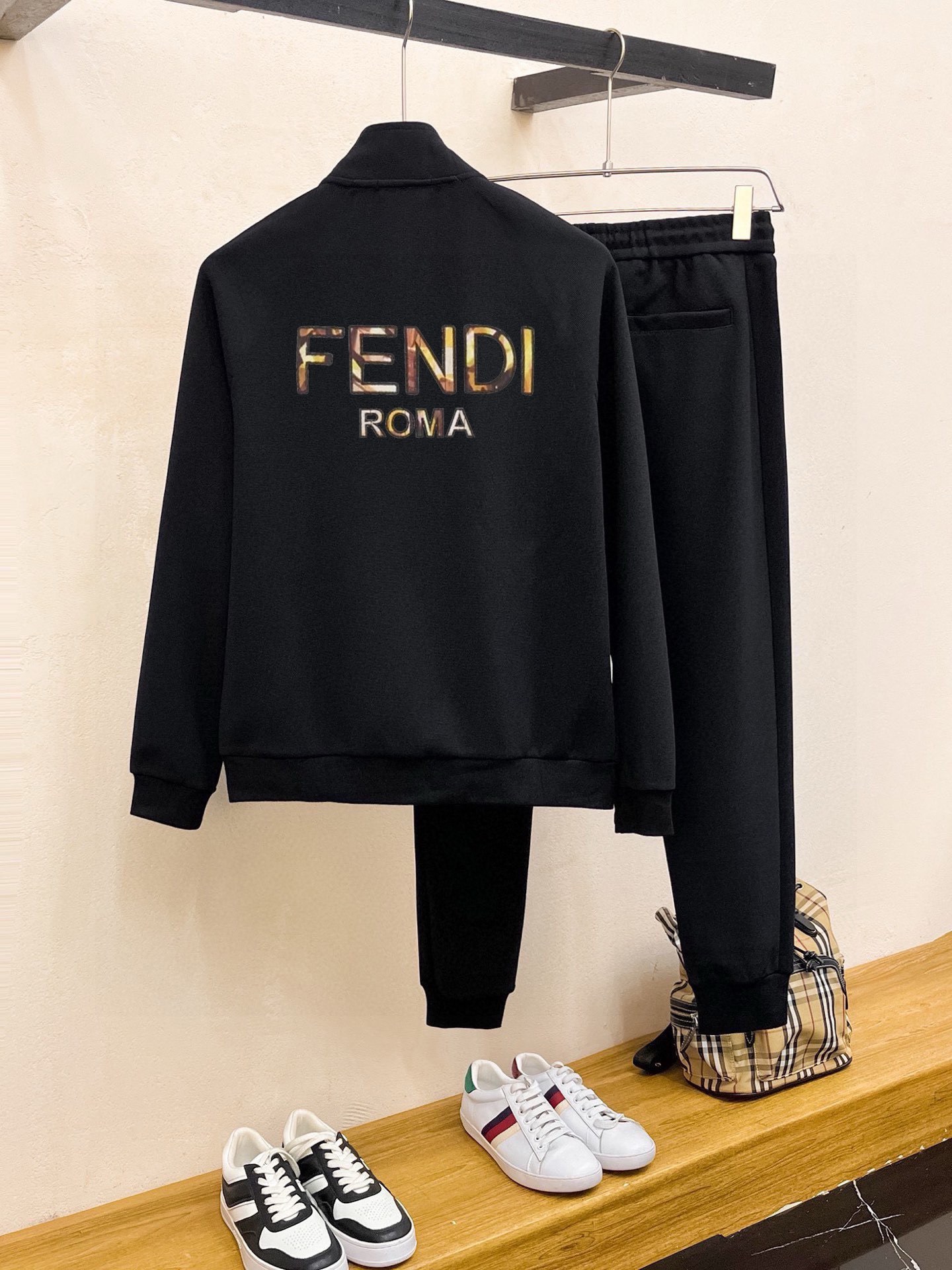 【FENDI公式旗艦店】フェンディ 上下セット セットアップ ご好評に付き再入荷！