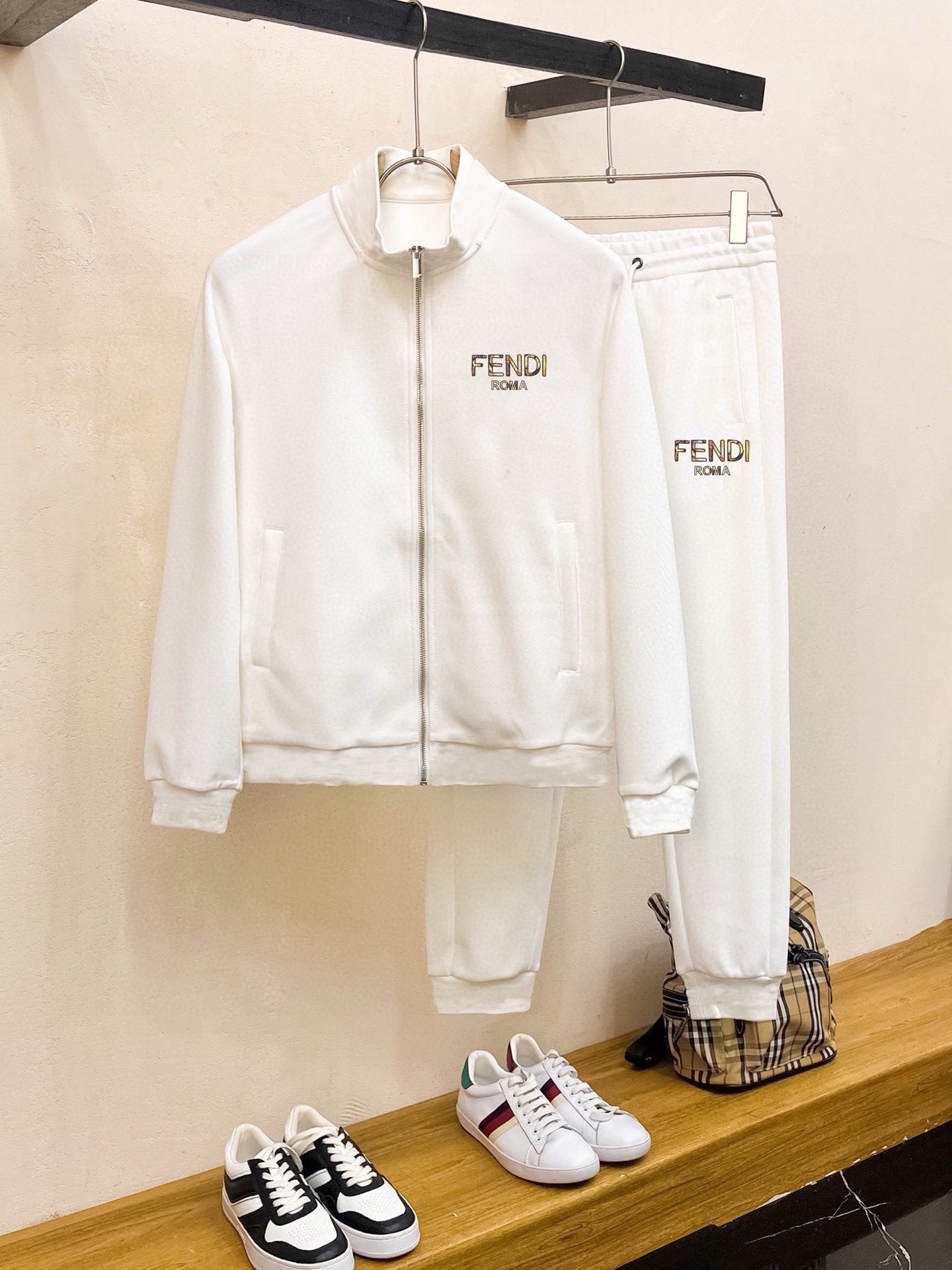 【FENDI公式旗艦店】フェンディ 上下セット セットアップ ご好評に付き再入荷！