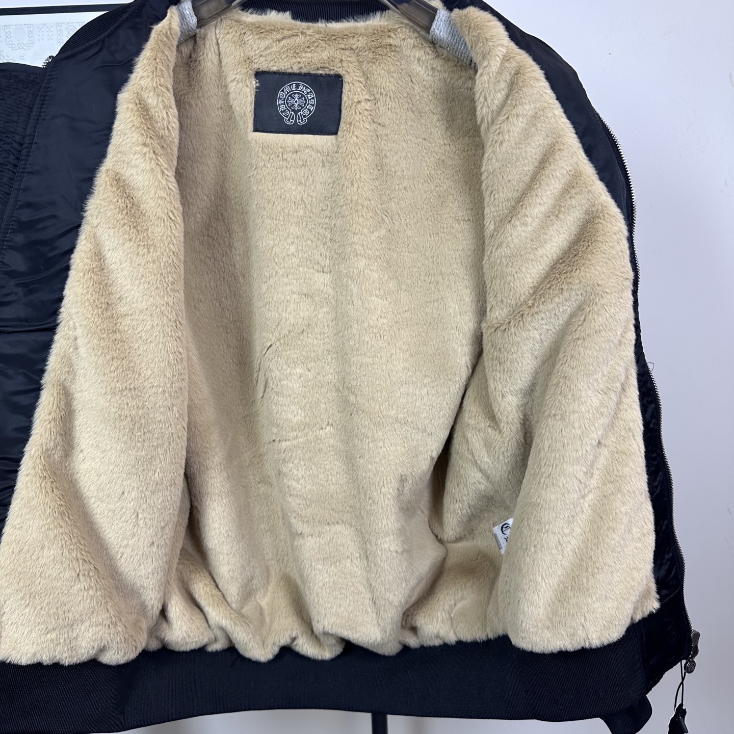 【CHROME HEARTS旗艦店】クロムハーツ ジャケット ご好評に付き再入荷！