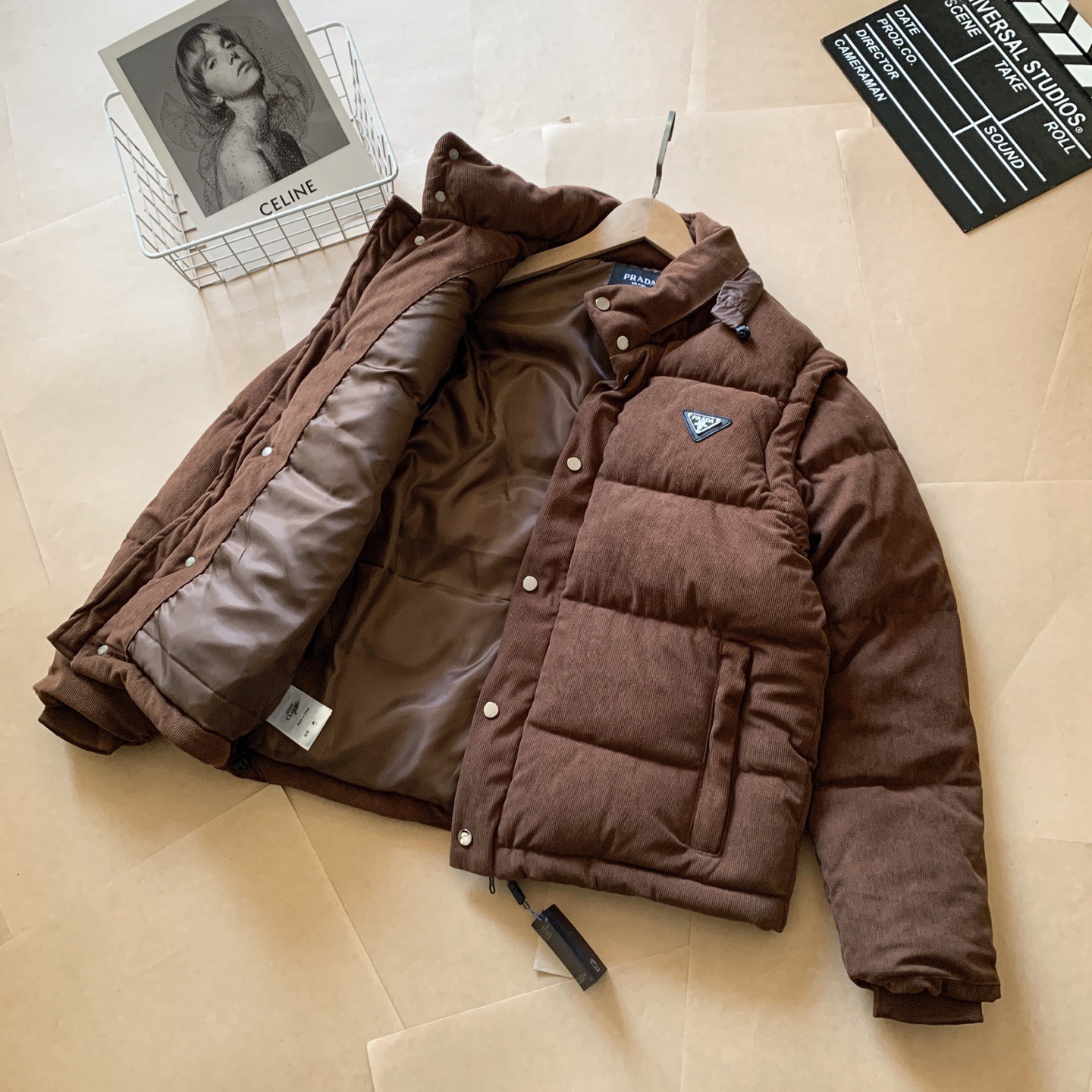 【PRADA旗艦店】（プラダ）着脱式ダウンジャケット、ご好評に付き再入荷！