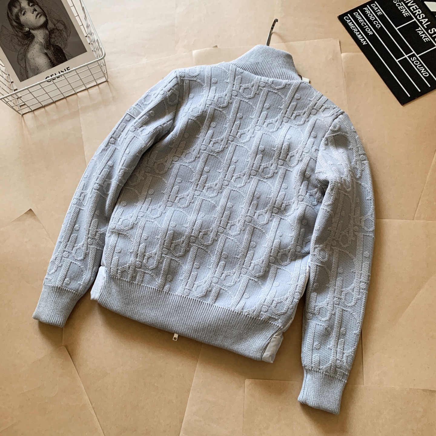 【DIOR旗艦店】（ディオール）ニットダウンジャケット ご好評に付き再入荷！