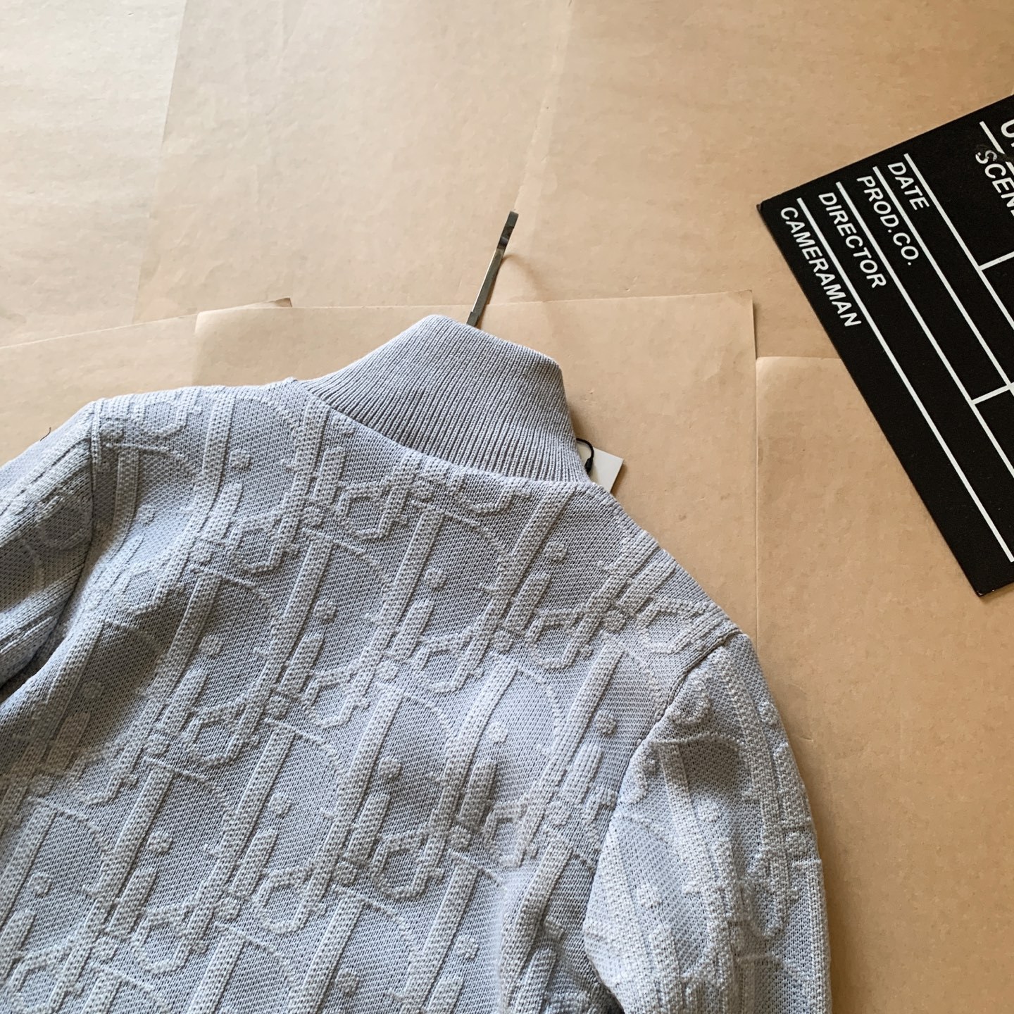 【DIOR旗艦店】（ディオール）ニットダウンジャケット ご好評に付き再入荷！