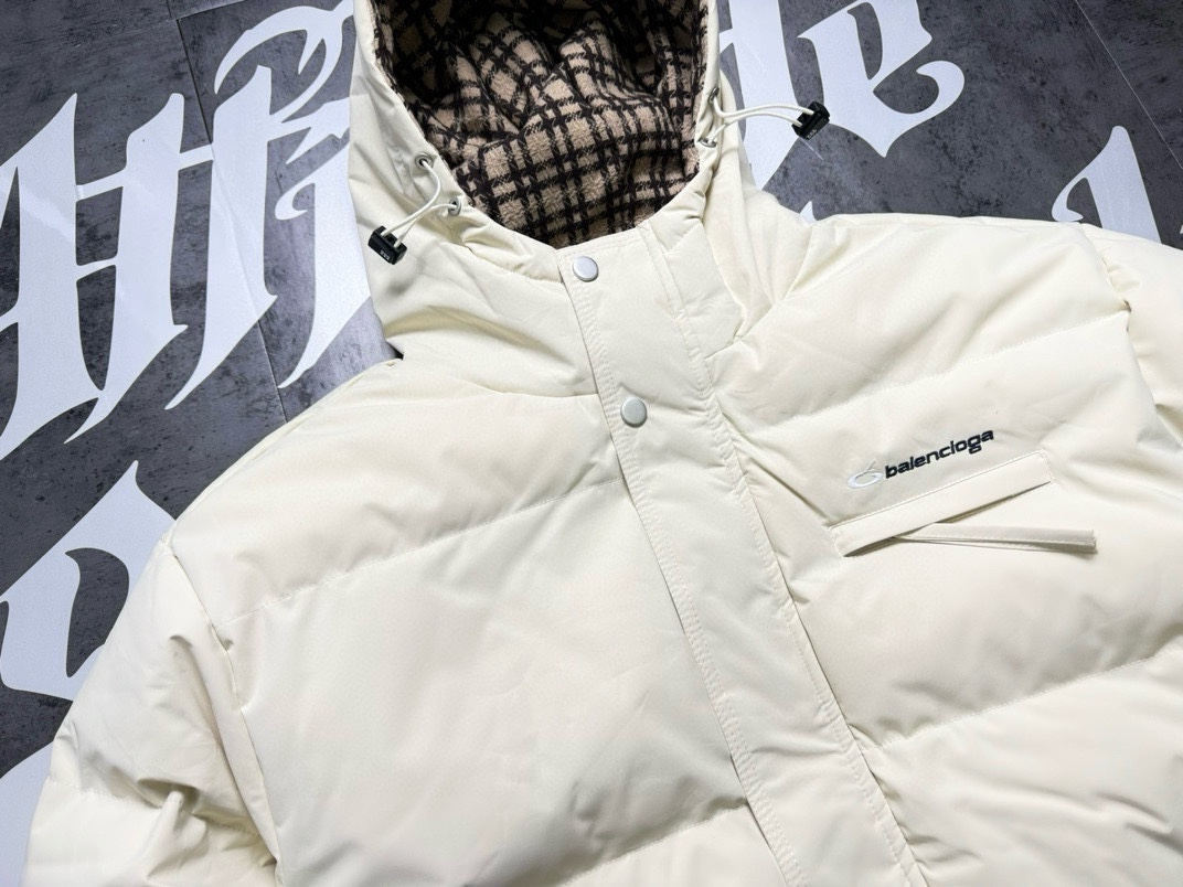 【BALENCIAGA旗艦店】バレンシアガ ダウンジャケット ご好評に付き再入荷！