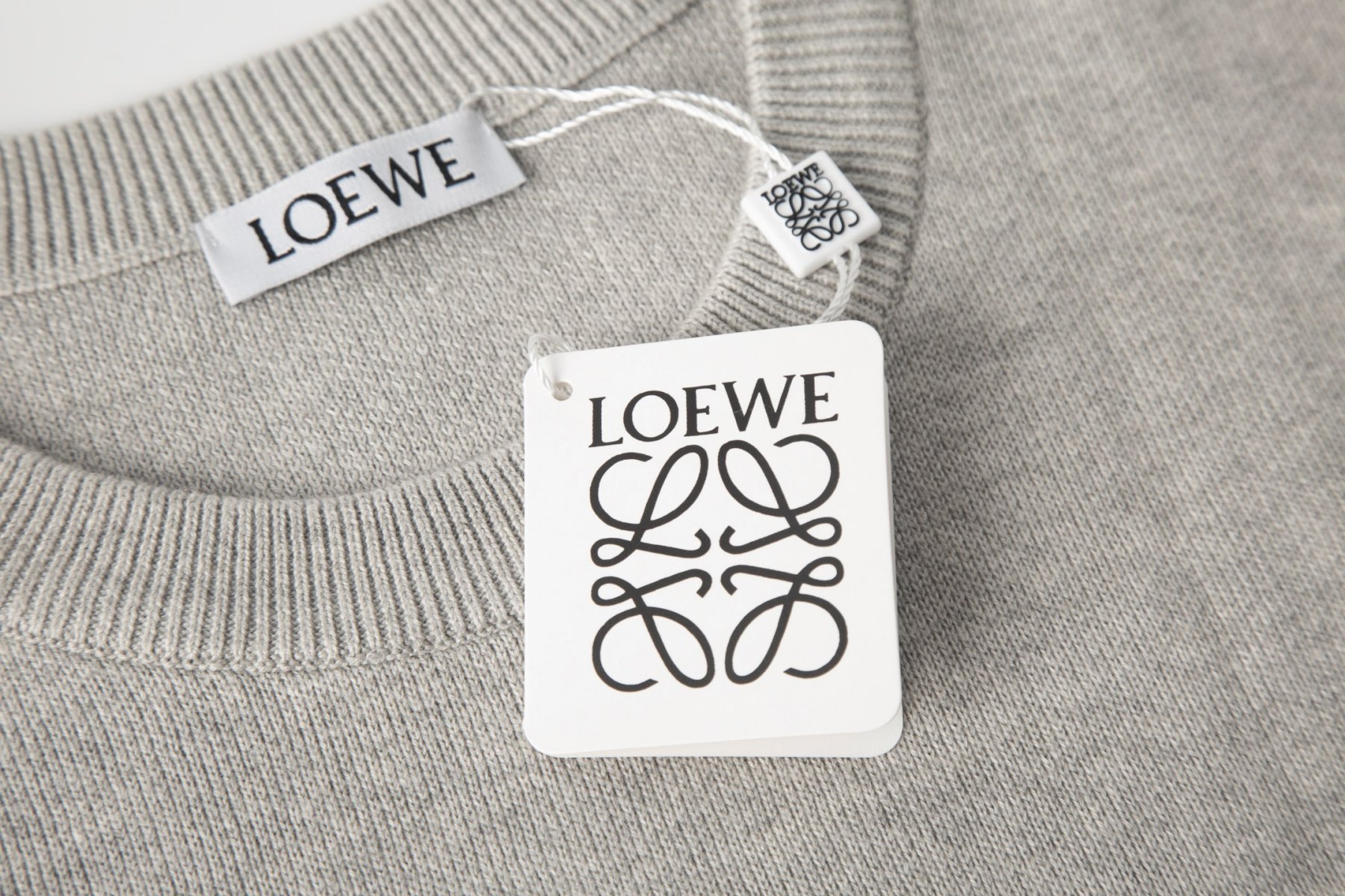 【LOEWE旗艦店】ロエベ セーター 男女兼用 ご好評に付き再入荷！