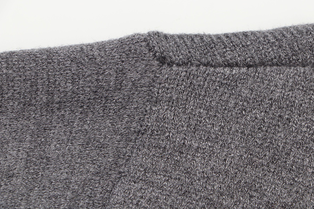 【DIOR旗艦店】ディオール セーター 男女兼用 ご好評に付き再入荷！