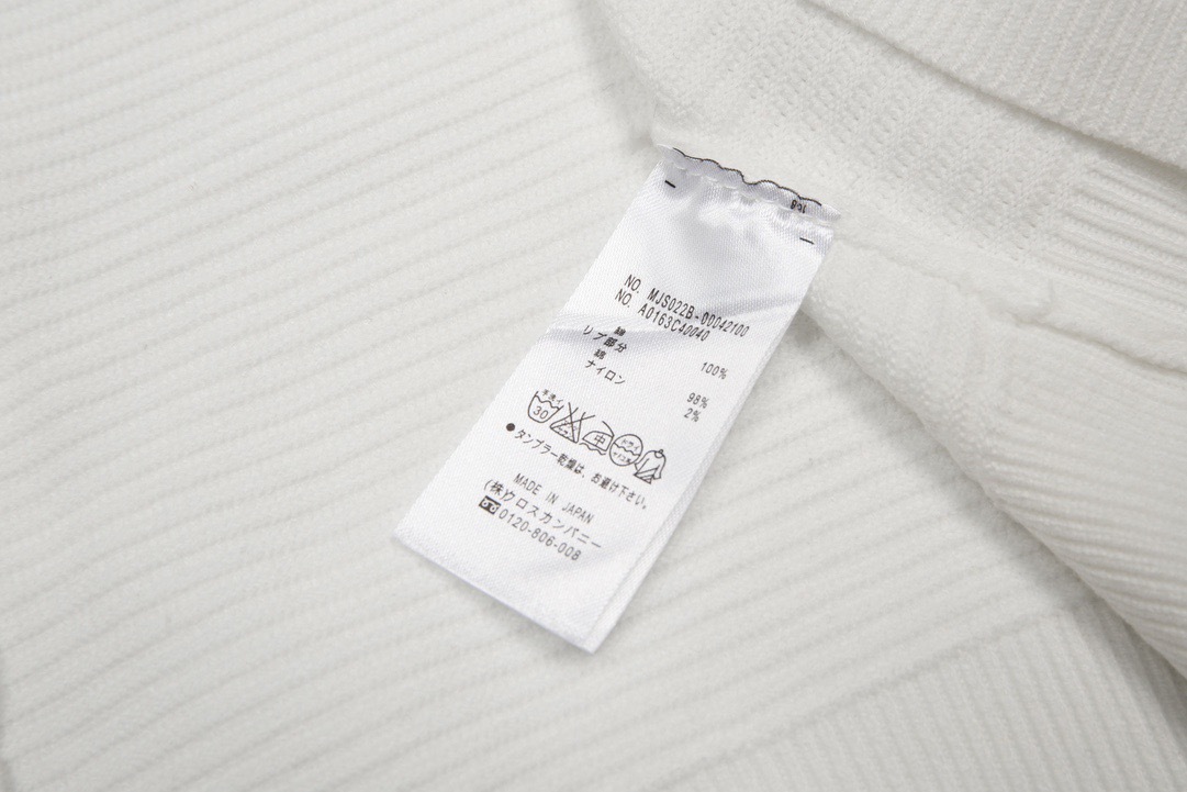 【THOM BROWNE旗艦店】セーター 男女兼用 ご好評に付き再入荷！