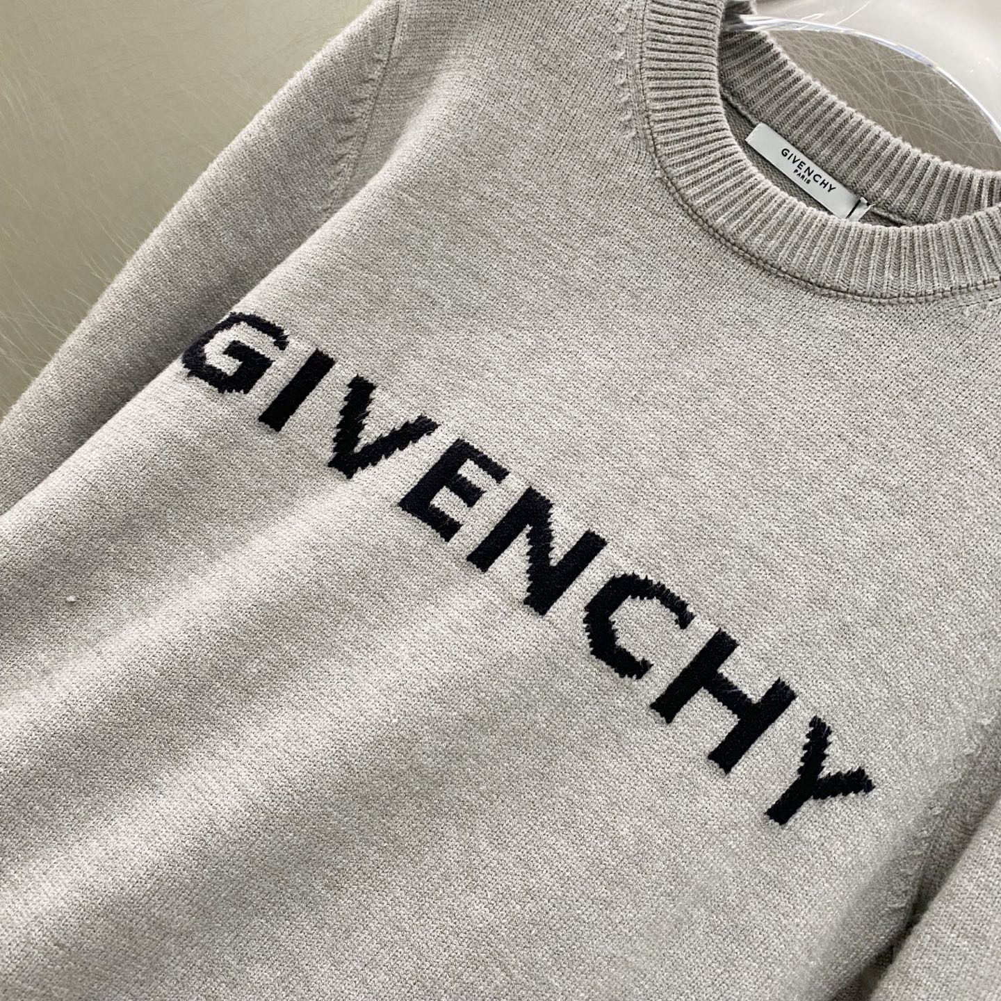 【GIVENCHY旗艦店】ジバンシー セーター ご好評に付き再入荷！