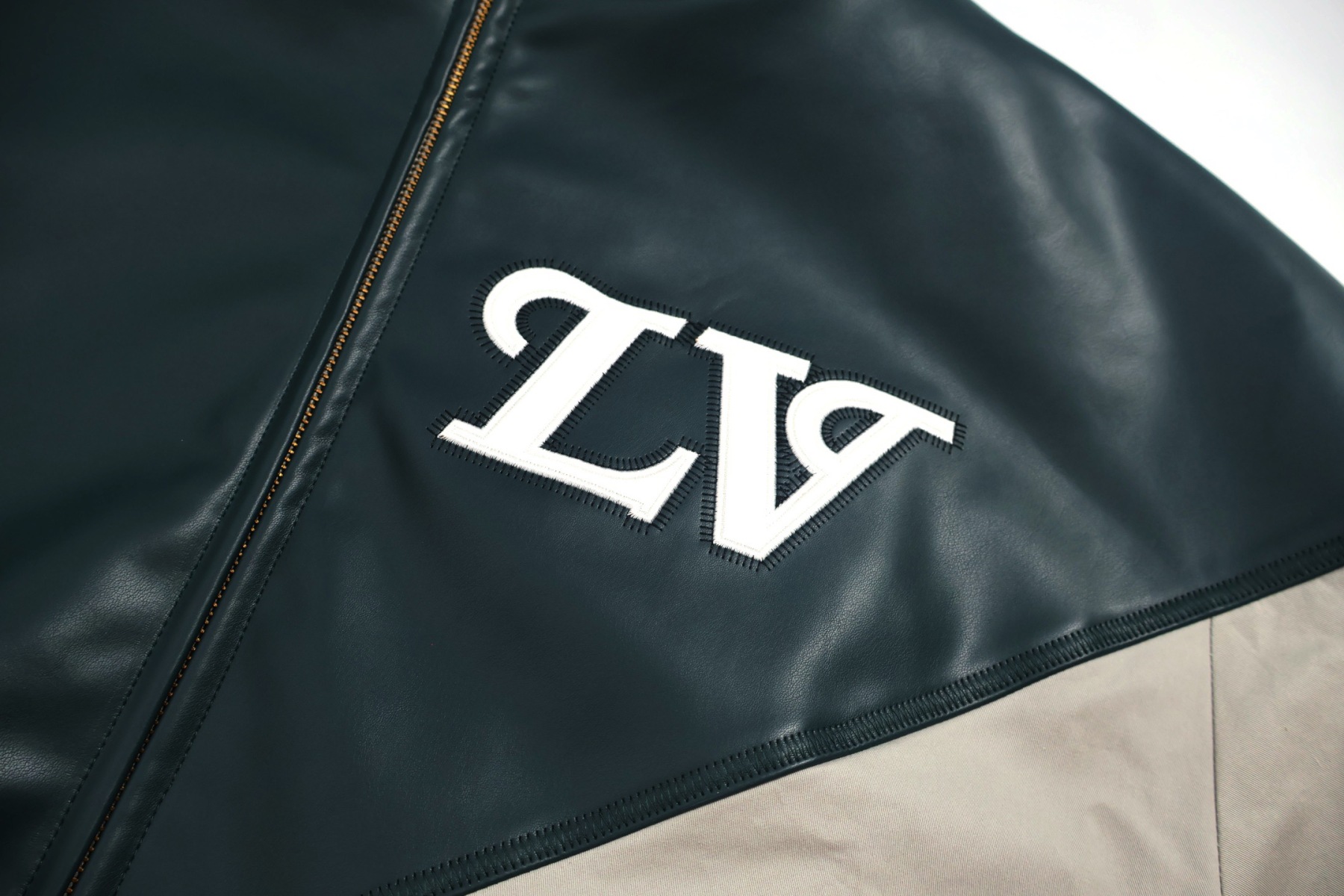 【LOUIS VUITTON旗艦店】ルイヴィトン ジャケット 、ご好評に付き再入荷！