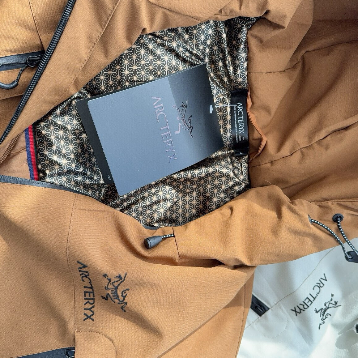 【ARC'TERYX旗艦店】秋冬ジャケット 男女兼用 ご好評に付き再入荷！