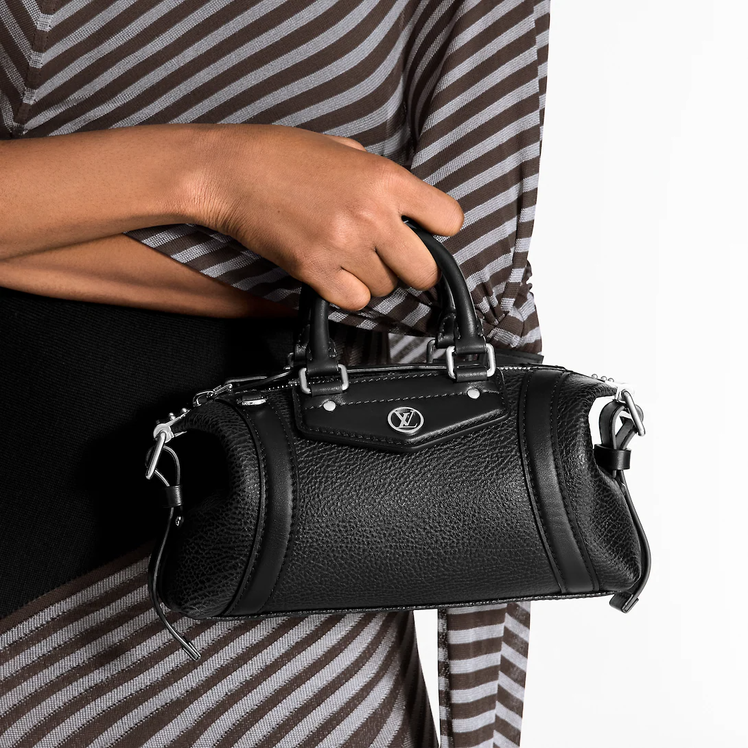 LOUIS VUITTON ルイヴィトン NANO LV BIKER ショルダーバッグ M14623