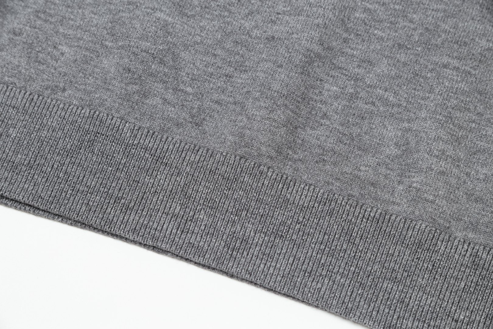 【HERMES旗艦店】エルメス セーター ご好評に付き再入荷！