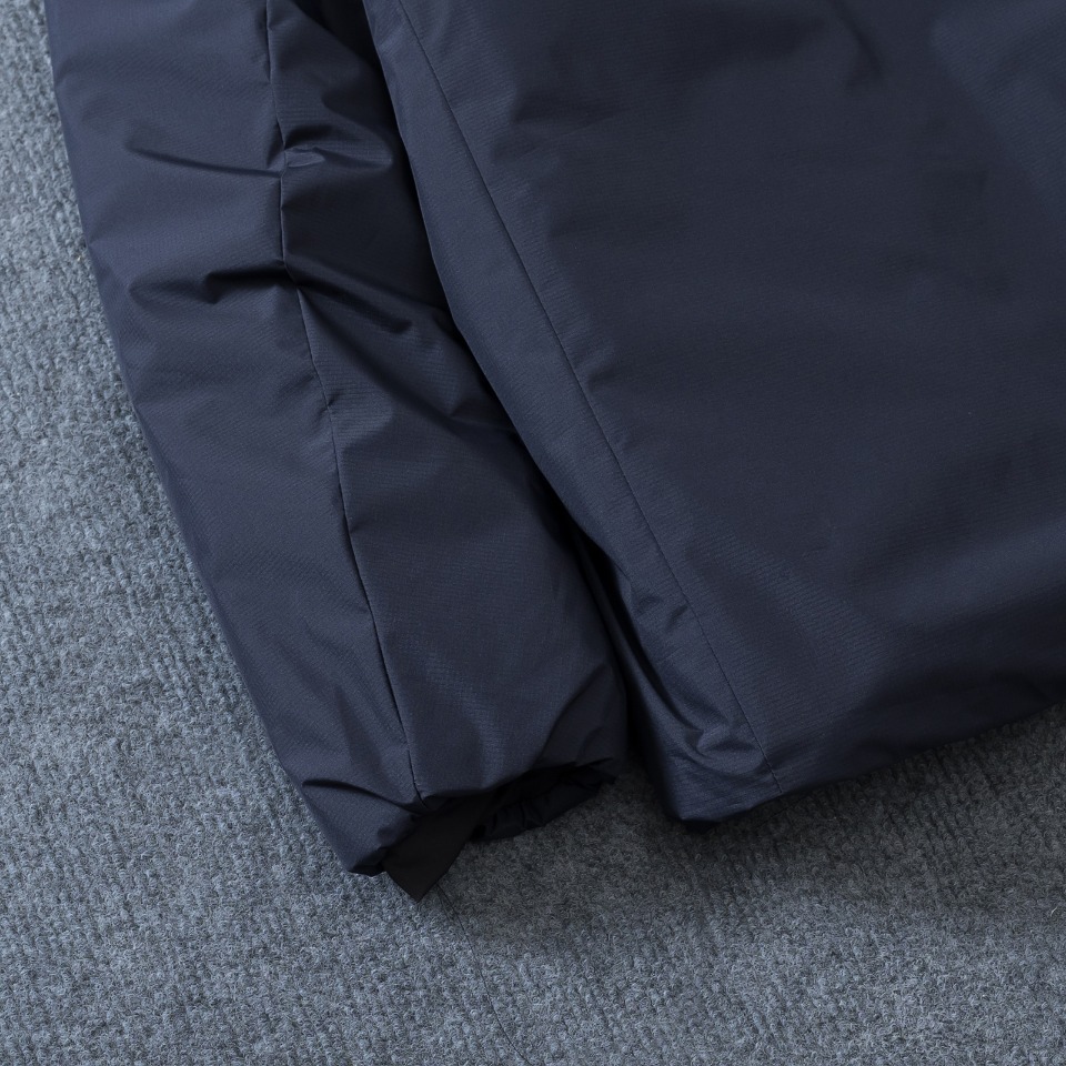 【ARC'TERYX旗艦店】ダウンジャケットご好評に付き再入荷！