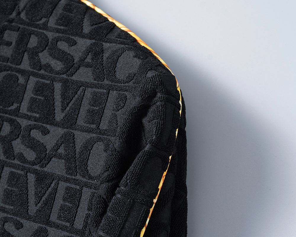 【VERSACE旗艦店】ヴェルサーチ 上下セット セットアップ ご好評に付き再入荷！