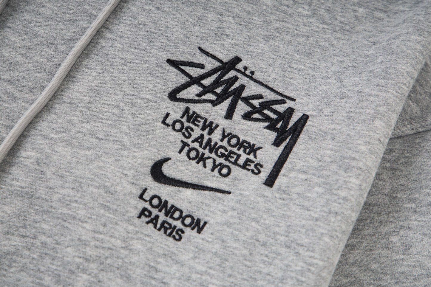 【NIKE x STUSSY旗艦店】連名パーカー 男女兼用 ご好評に付き再入荷！