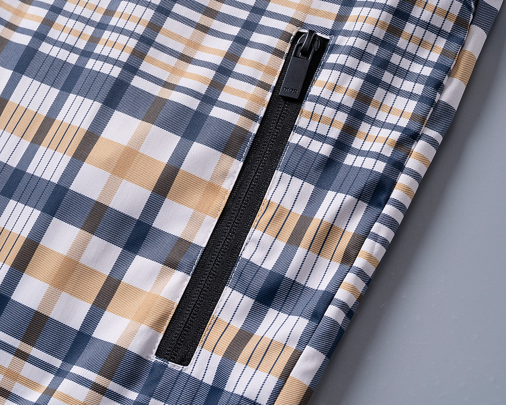 【DIOR旗艦店】ディオール 秋冬の新作ジャケット 、ご好評に付き再入荷！