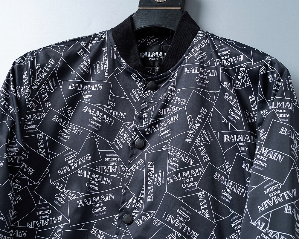 【BALMAIN旗艦店】秋冬の新作ジャケット 、ご好評に付き再入荷！