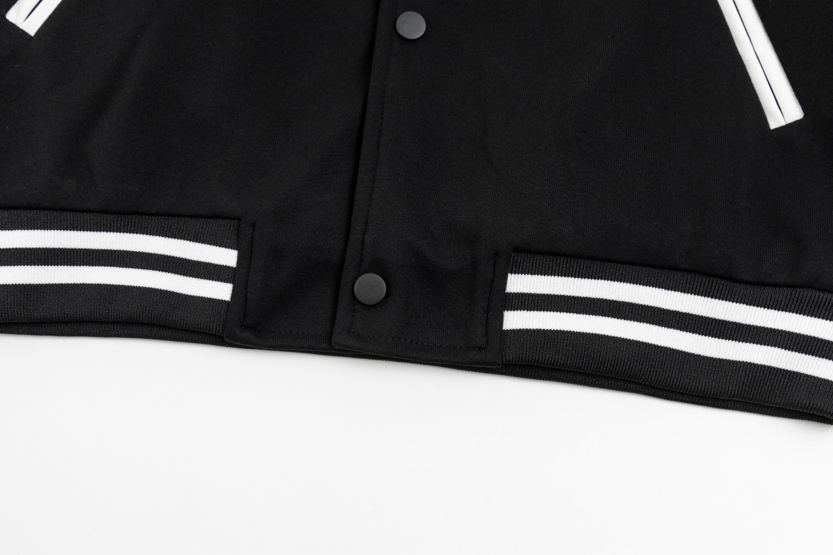 【SAINT LAURENT旗艦店】野球服のジャケット ご好評に付き再入荷！