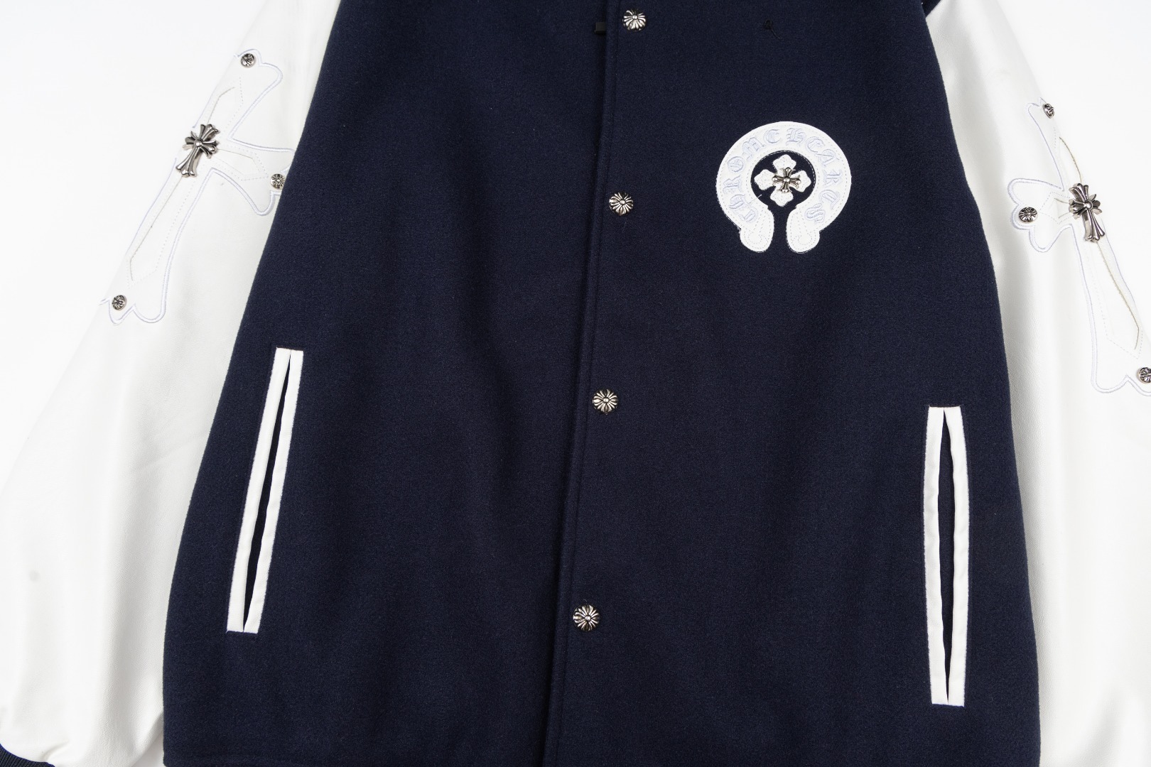 【CHROME HEARTS旗艦店】クロムハーツ ジャケット ご好評に付き再入荷！