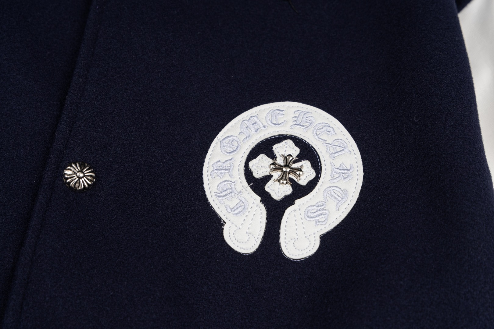 【CHROME HEARTS旗艦店】クロムハーツ ジャケット ご好評に付き再入荷！