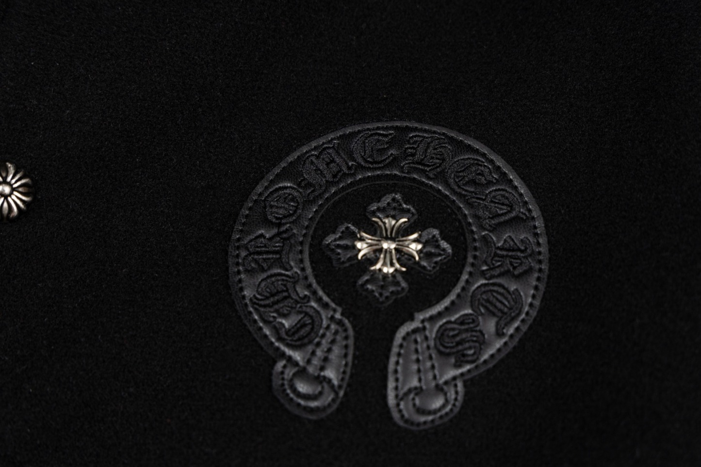 【CHROME HEARTS旗艦店】クロムハーツ ジャケット ご好評に付き再入荷！