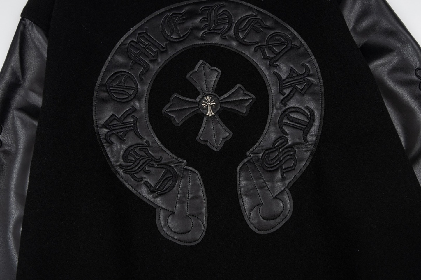 【CHROME HEARTS旗艦店】クロムハーツ ジャケット ご好評に付き再入荷！