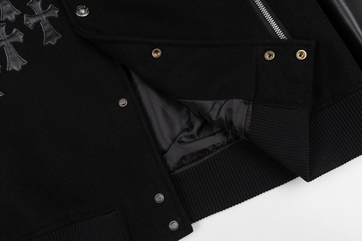 【CHROME HEARTS旗艦店】クロムハーツ ジャケット ご好評に付き再入荷！