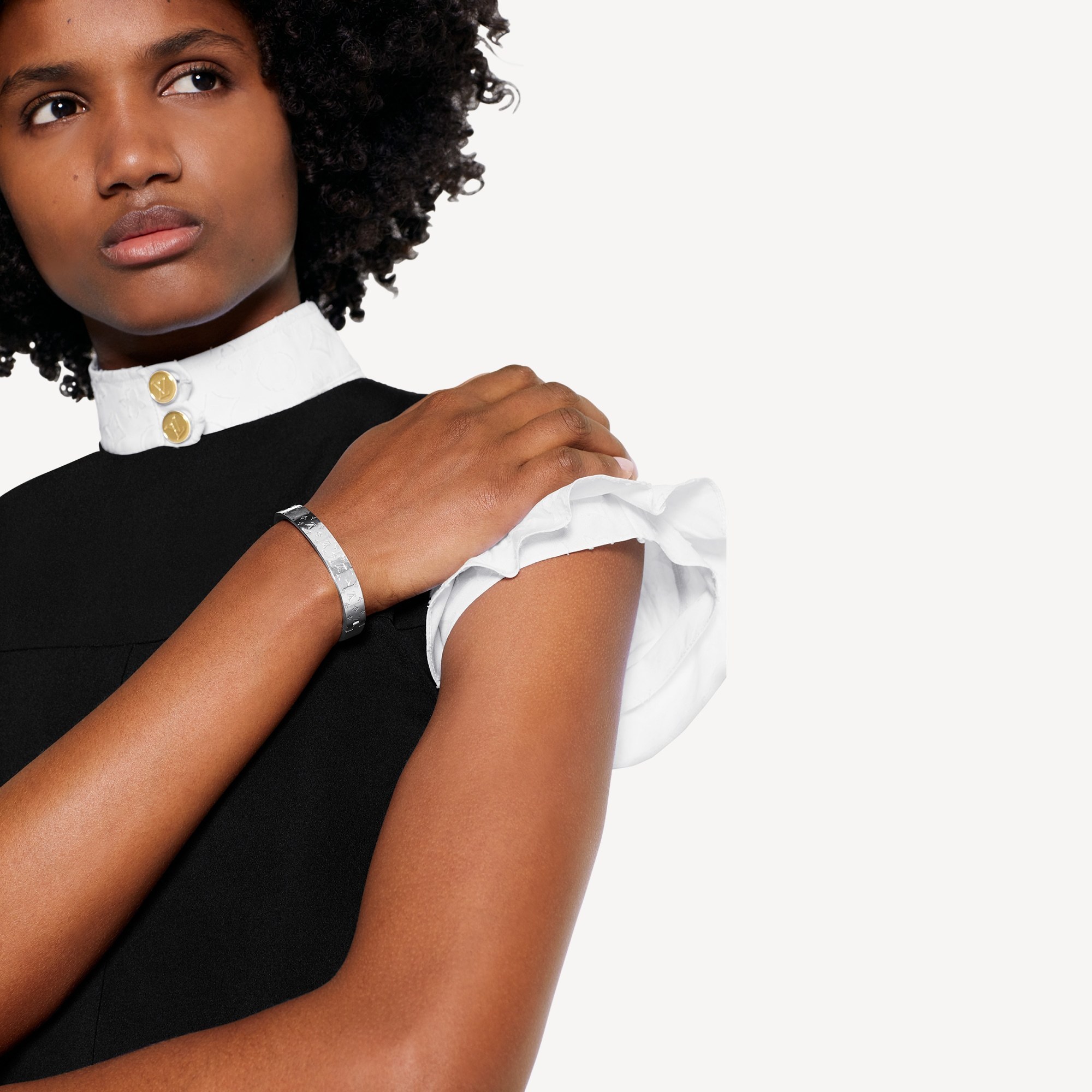 大人気LOUIS VUITTON ルイヴィトン カフ ナノグラム