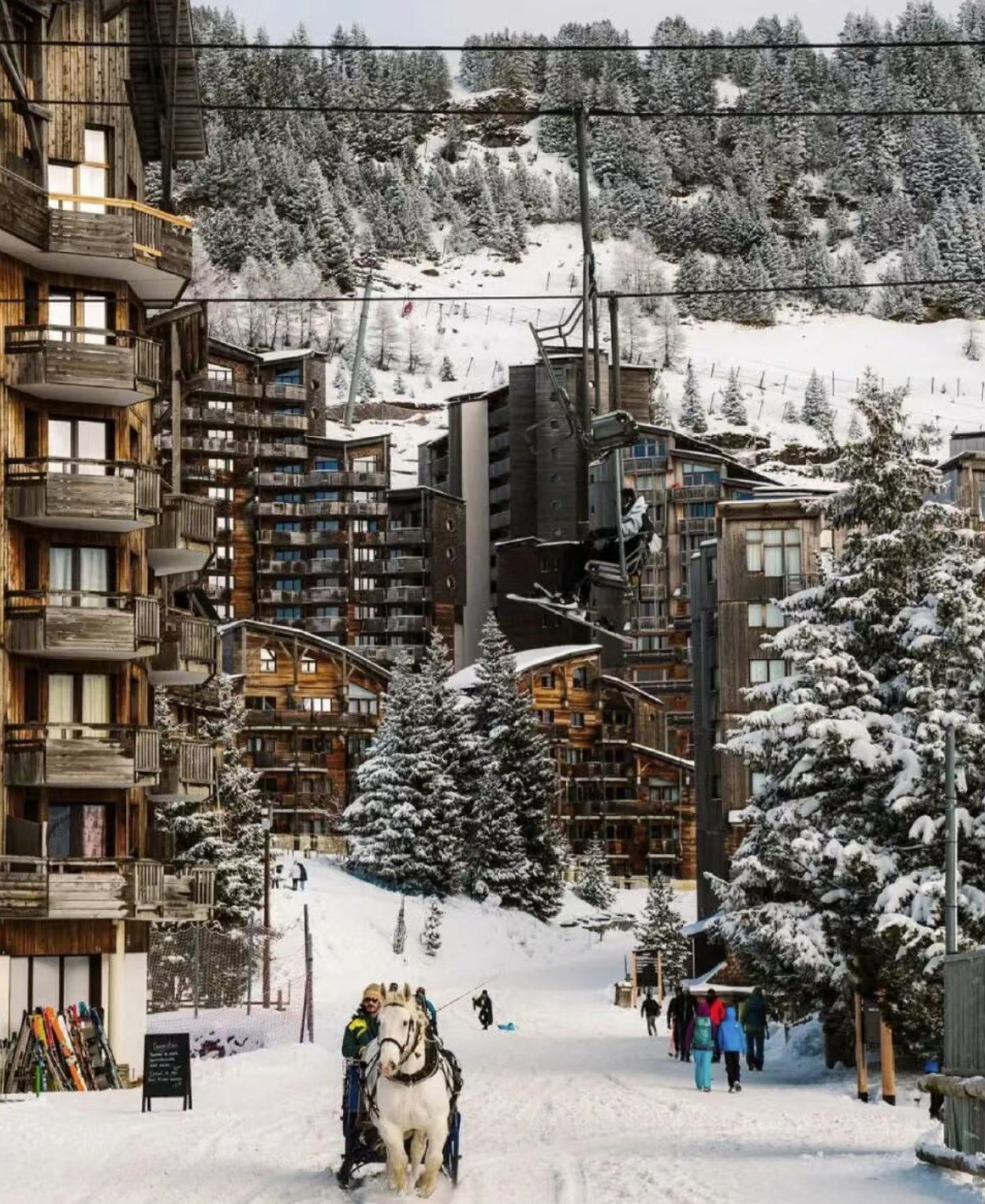 【法国｜阿沃里亚兹】8天7晚6滑｜03.28-04.04｜七晚住宿，中英双语领队