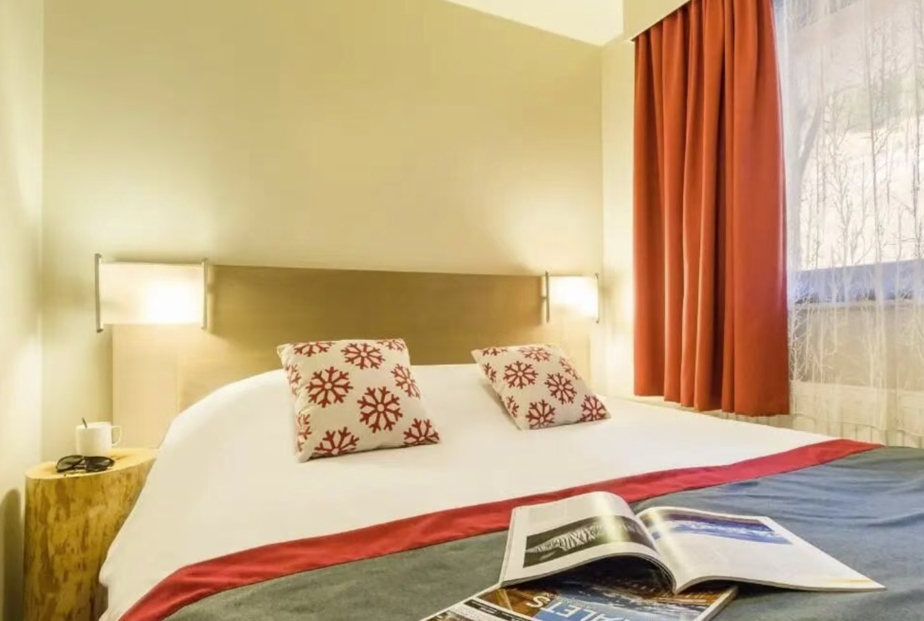 【法国｜阿沃里亚兹】8天7晚6滑｜03.28-04.04｜七晚住宿，中英双语领队