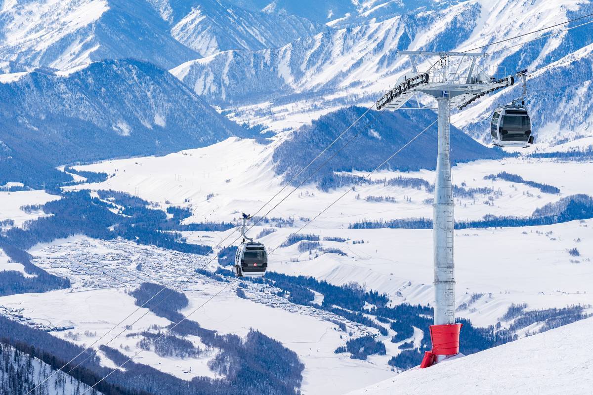 【中国｜禾木】6天5晚4滑｜机场接送，4天雪票