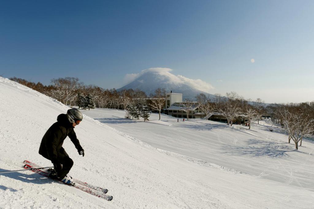 日本二世谷8天7晚住滑套餐
