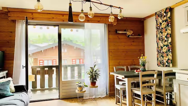 【法国｜霞慕尼】7天6晚5滑｜12月-3月 每周六集合发团｜5天雪票，舒适住宿