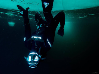 【法国】阿尔卑斯冰洞潜水｜休闲活动