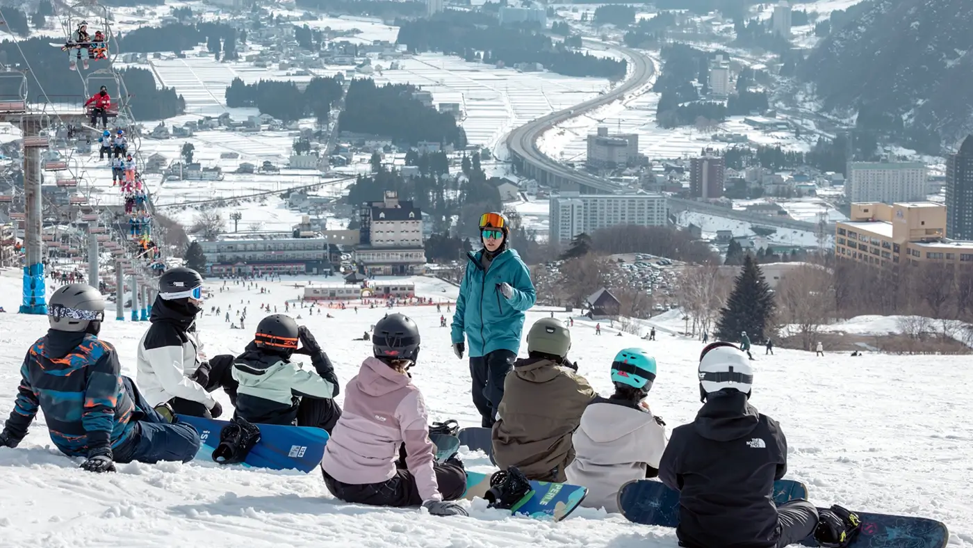 日本滑雪私教服务｜Private Ski & Snowboard Lessons in Japan