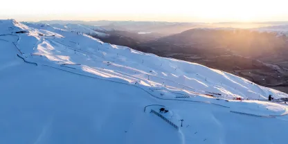 【新西兰｜Treble cone & Cardrona 】9天8晚5滑2自由｜湖景别墅，双语领队