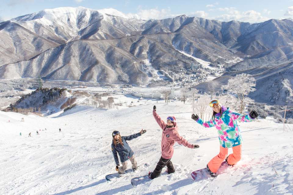 日本滑雪私教服务｜Private Ski & Snowboard Lessons in Japan