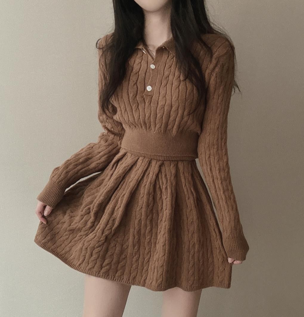 合わせやすい ボタン付き 襟付き ニット+無地 ミニスカート セットアップ