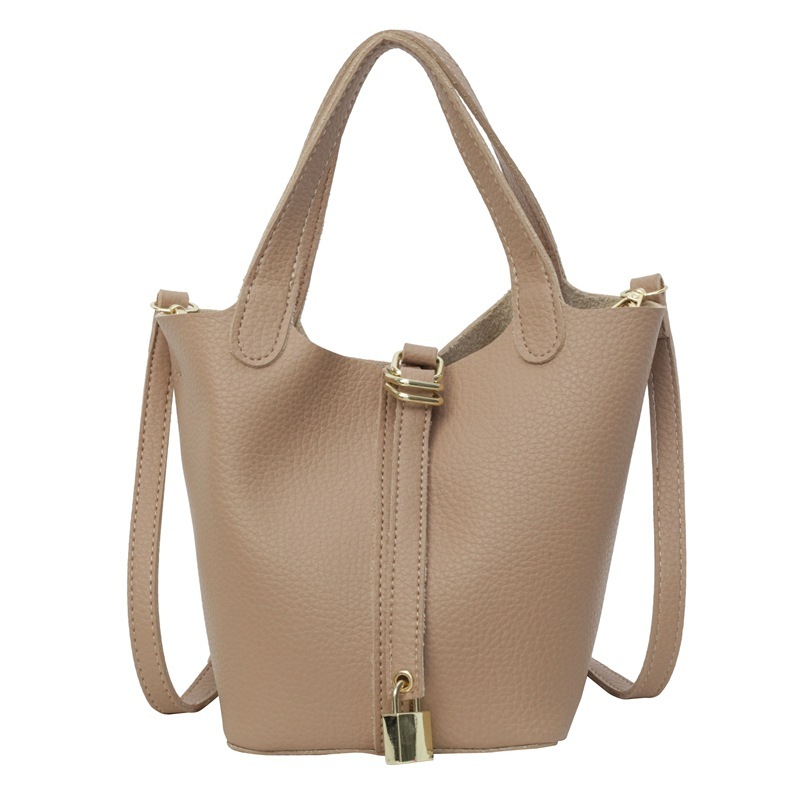 ファッション 大容量 ピコタンロック 斜掛け バッグ