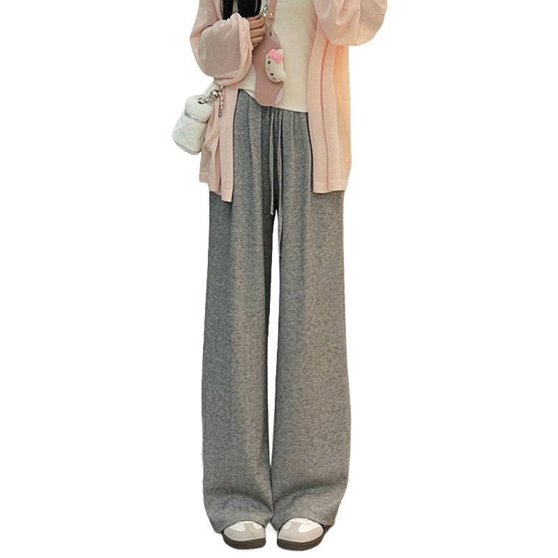 ドレープ感柔らかいワイドパンツ