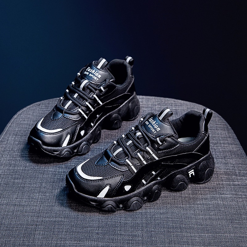 韓国 ファッション 配色 清新 スニーカー