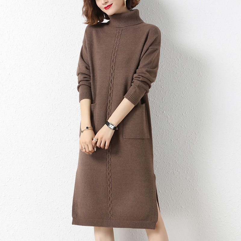 ロング丈タートルネックニットワンピース