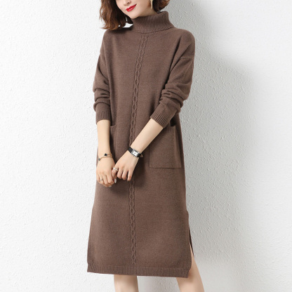 ロング丈タートルネックニットワンピース