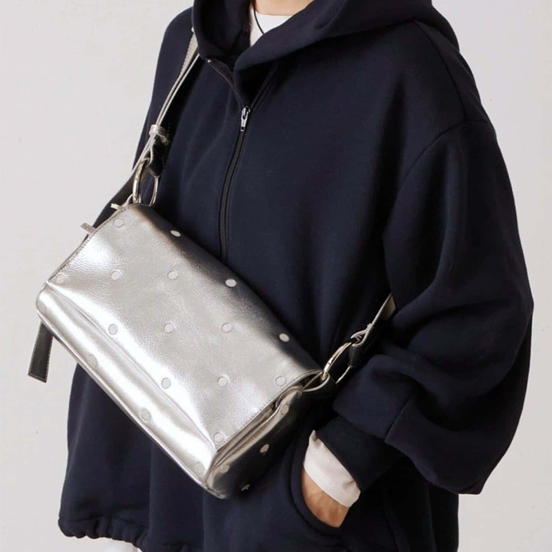 日常使い抜ける ドット柄 無地 ショルダーバッグ