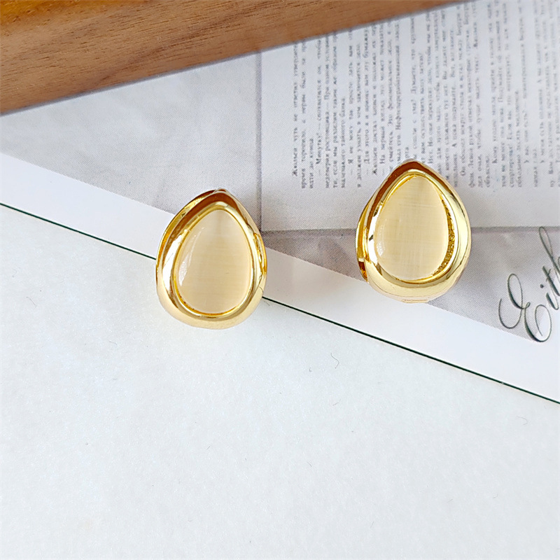 ラグジュアリーしずくオパールイヤリング