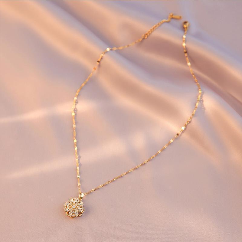 輝いて超人気 綺麗め 美人度アップ ネックレス