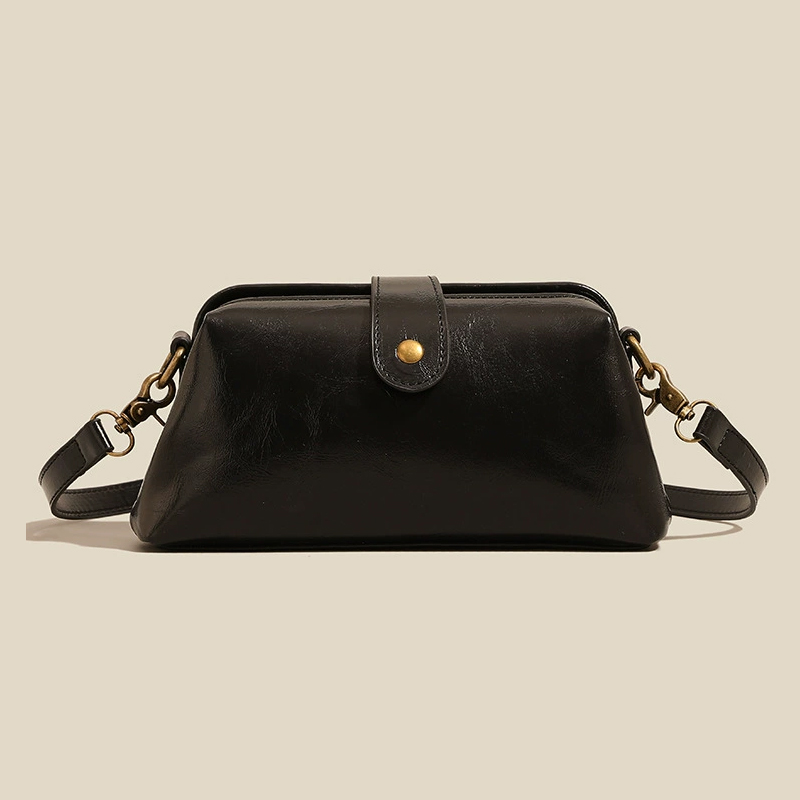 レトロ本革ショルダーバッグ