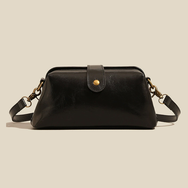 レトロ本革ショルダーバッグ