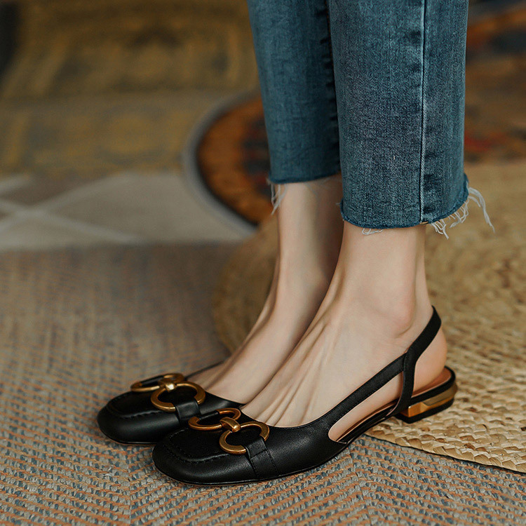 着回し力抜群 定番 無地 パンプス