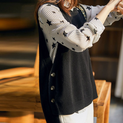 シンプルでおしゃれなレディースニットベスト